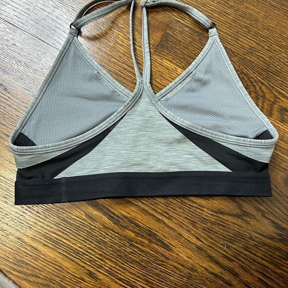 Nike Women's Gray Sports Bra - Size Small - Picture 2 of 5